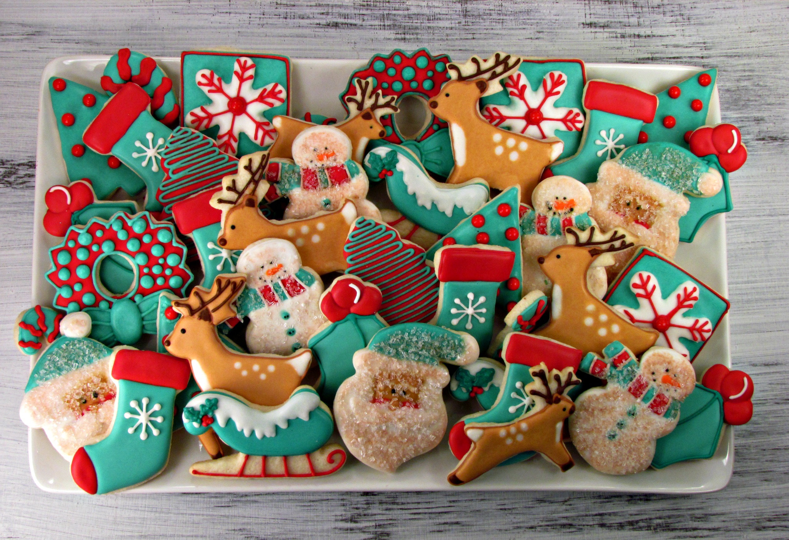 Simple Christmas CookiesMy Holiday Helpers! The Bearfoot Baker