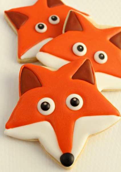 Fox cookies with star cookie cutter