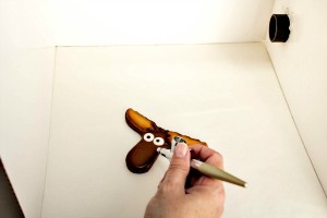 How to Use and Airbrush Gun with no Mess