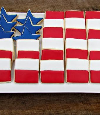 Memorial Day Cookies, sugar cookies, royal icing, the bearfoot baker, flag cookies, USA, American flag