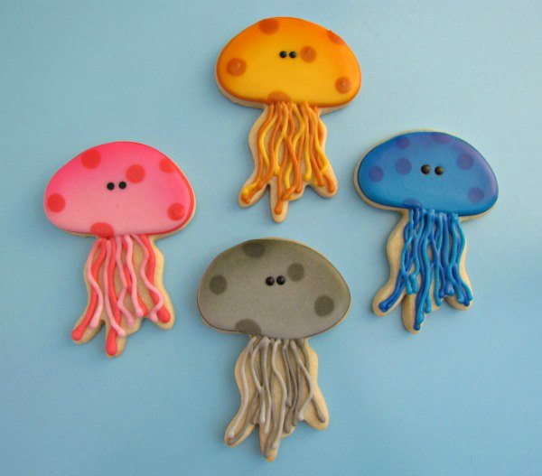 Simple Little Jellyfish Cookies by thebearfootbaker.com