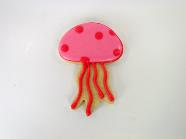 Simple Little Jellyfish Cookies by thebearfootbaker.com