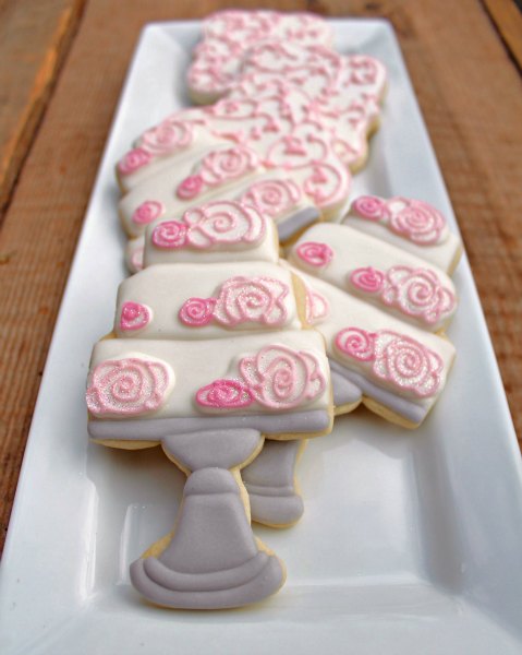 Wedding Cake Cookies - The Bearfoot Baker