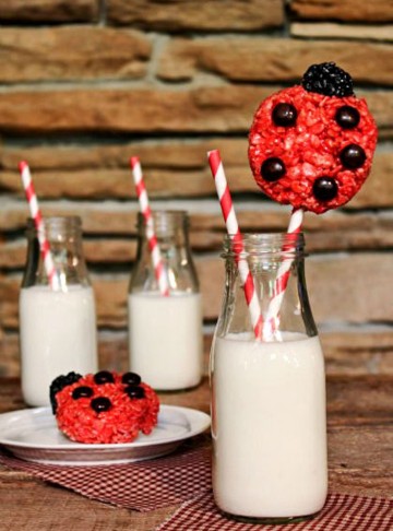 Ladybug-Rice-Krispie-Treat-www.thebearfootbaker.com_