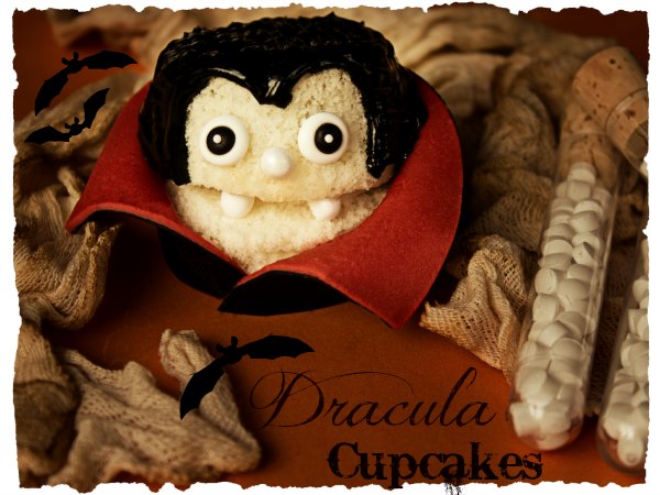 Dracula Cupcakes thebearfootbaker.com
