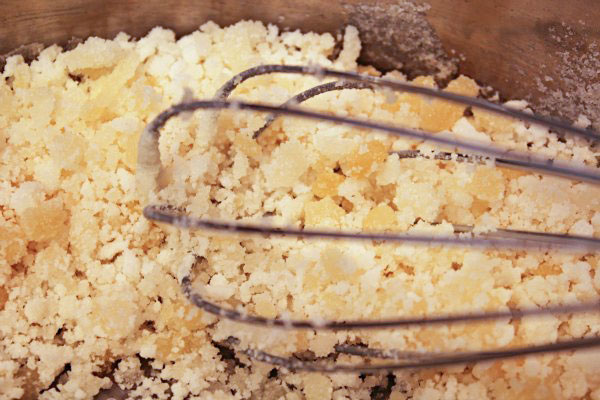 How-to-make-Homemde-Caramel by www.thebearfootbaker.com