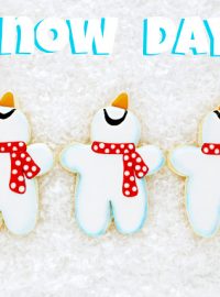 Snowmen Cookies and a Snow Day| The Bearfoot Baker