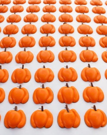 Small Pumpkin Royal Icing Transfers thebearfootbaker.com