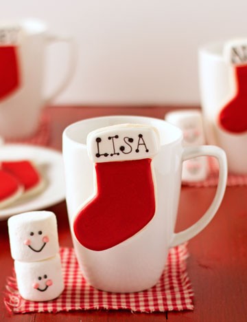 Cute Stocking Place Card Cookies via www.thebearfootbaker.com