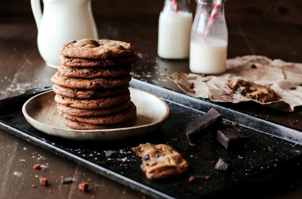 20+ Christmas Cookie Recipes via thebearfootbaker.com These Chocolate Chunk Ginger Cookies by the Pastry Affair are AMAZING!