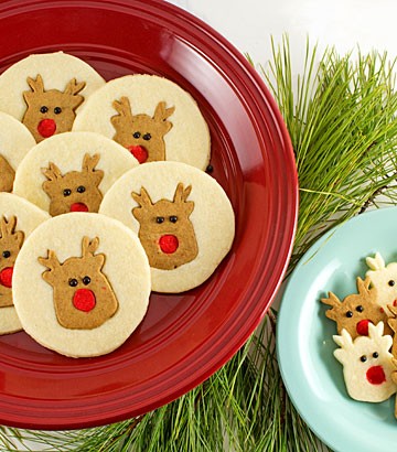 Simple Reindeer Cookies with www.thebearfootbaker.com