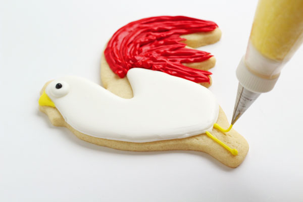 Easy-Rooster-Cookies-Decorated-Sugar-Cookies-with-thebearfootbaker.com
