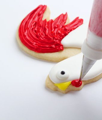 Rooster-Cookies-Decorated-Sugar-Cookies-with-www.thebearfootbaker.com