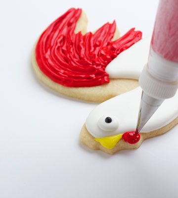 Rooster-Cookies-Decorated-Sugar-Cookies-with-www.thebearfootbaker.com