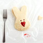 Step-by-Step-Tutorial-for-Simple-Cute-Easter-Bunny-Hand-Pies-at-www.thebearfootbaker.com_
