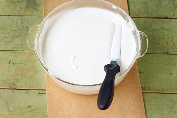 How to Remove Royal Icing Airbubbles thebearfootbaker.com.jpg
