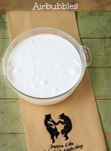 Remove Royal Icing Airbubbles via thebearfootbaker.com.jpg