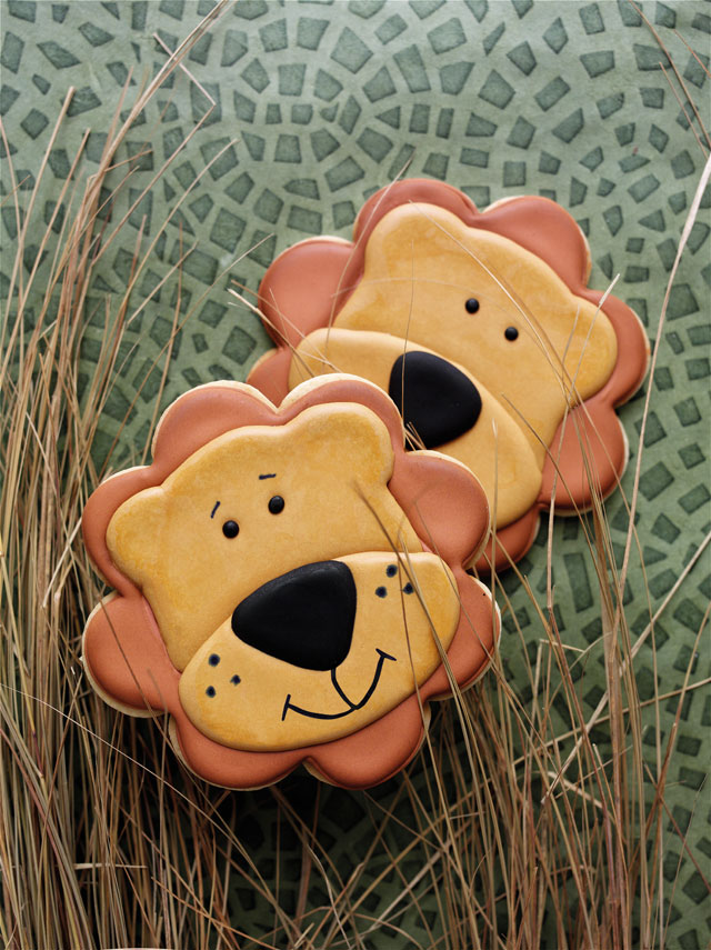 Lion Cookies from 100 Animal Cookie Book by thebearfootbaker.com
