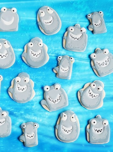 Shark Week Cookies - So Sharky via thebearfootbaker.com