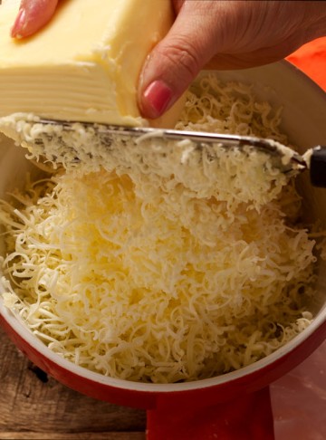 How to soften butter quickly www.thebearfootbaker.com