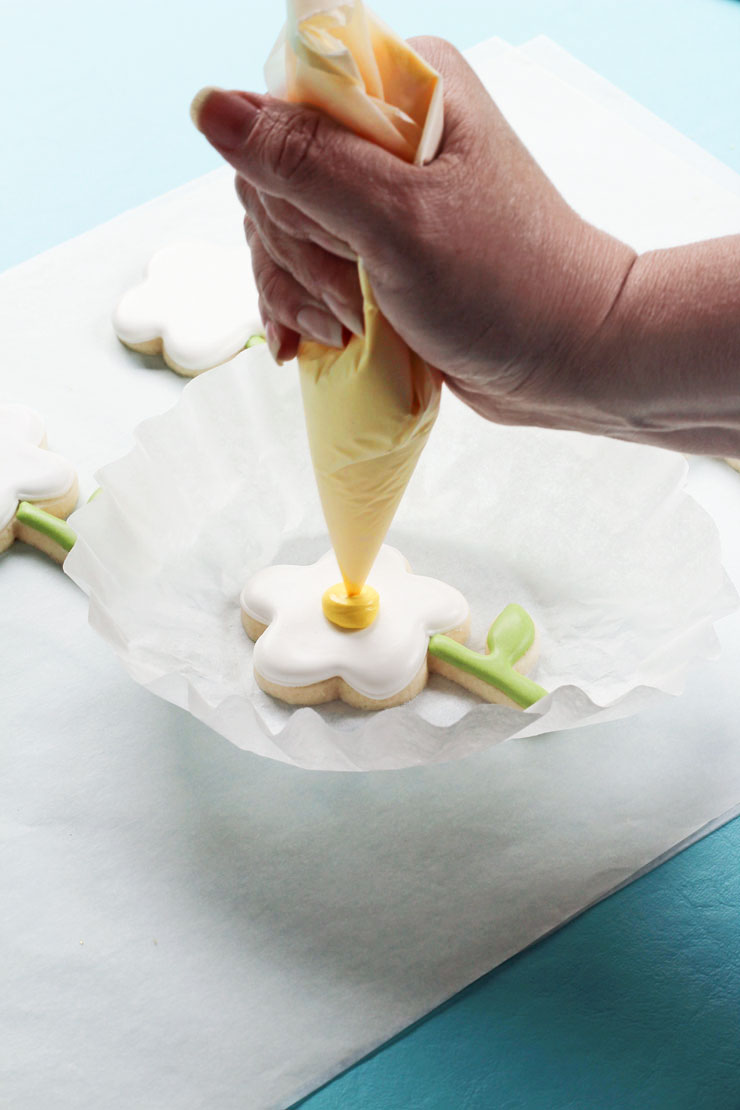 Parchment Paper Cones with a How to Make them Video via www.thebearfootbaker.com