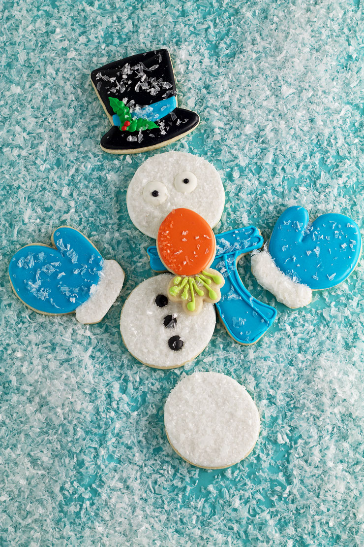 How to Make Simple Snowman Cookies that Need Help www.thebearfootbaker.com