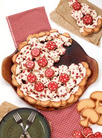 How to Make A Simple Pizza Cookie Platter by www.thebearfootbaker.com