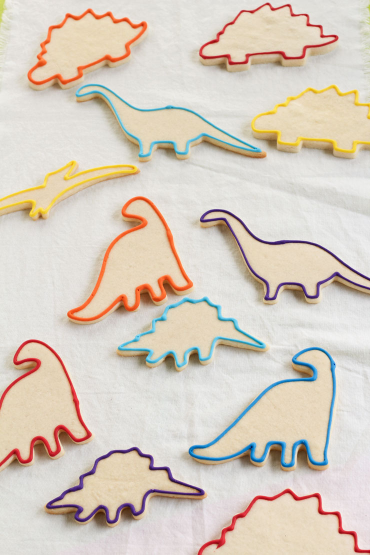How to Make Fun Dinosaur Cookies -Sugar Cookies Decorated with Royal Icing | The Bearfoot Baker