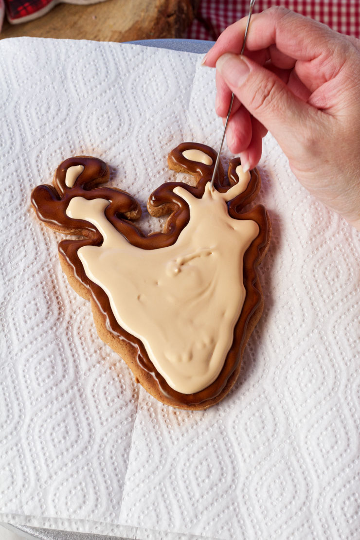 How to Make Reindeer Head Cookies that Will Make Santa Happy-Sugar Cookies Decorated with Royal Icing | The Bearfoot Baker