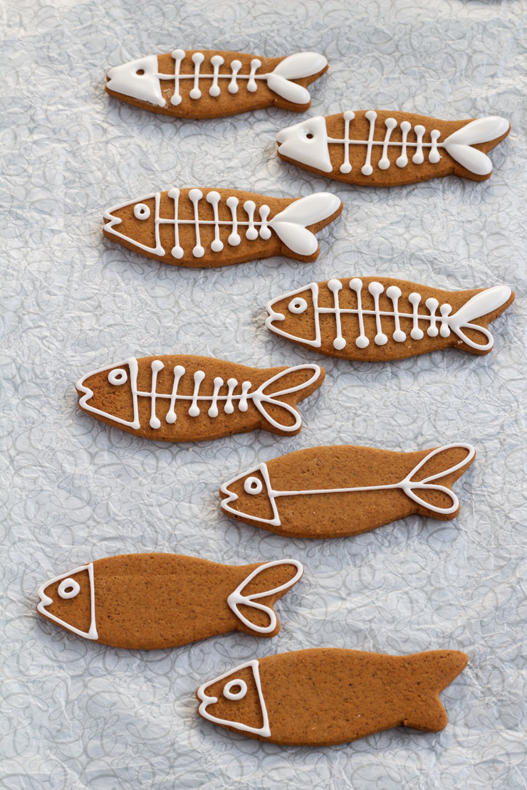Simple Penguin Cookies with Funny Fish | The Bearfoot Baker