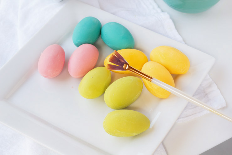 Chocolate Robin Eggs for Simple Bird Nest Cupcakes | The Bearfoot Baker