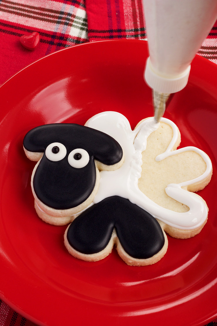 Easy Tutorial for Decorated Sheep Cookies | The Bearfoot Baker