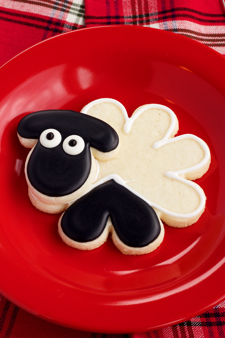 How to Make Decorated Sheep Cookies with Royal Icing with Video | The Bearfoot Baker