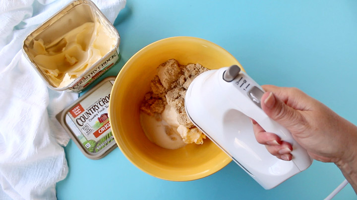 Make It Yours™ Oatmeal Raisin Mama Bear Cookies Recipe | The Bearfoot Baker
