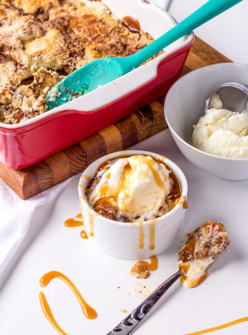 Delicious Caramel Apple Dump Cake | The Bearfoot Baker