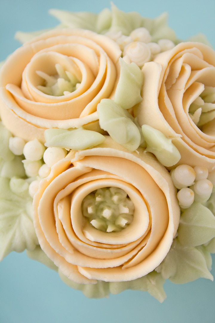 How to make Buttercream Ribbon Roses with Video | The Bearfoot Baker