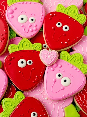 How to Make Strawberry Cookies with a Video | The Bearfoot Baker