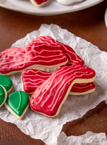 How to Make Simple Bacon Cookies with a Video | The Bearfoot Baker