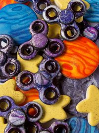 How To Make Fun Fidget Spinner Cookies And A Giveaway | The Bearfoot Baker