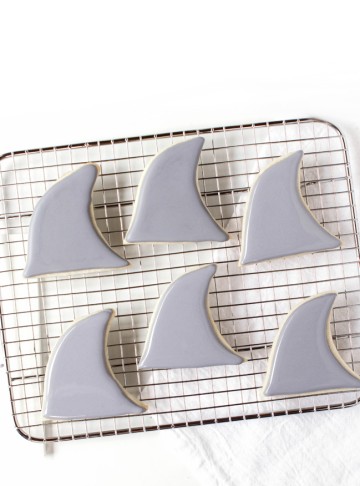 Simple Little Shark Fin Cookies with a How to Video | The Bearfoot Baker