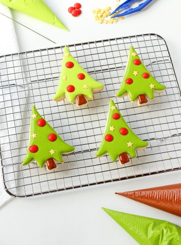 How to Make Adorable Little Christmas Tree Cookies | The Bearfoot Baker