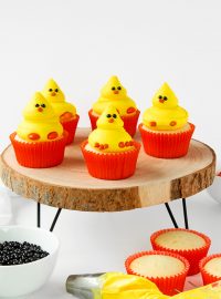 How to Make Cute Chick Cupcakes | The Bearfoot Baker