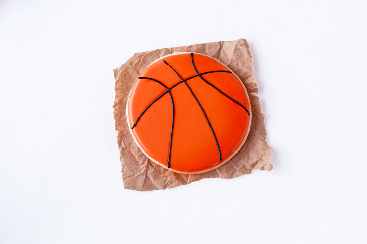 How to Make These Fun Simple Basketball Cookies | The Bearfoot Baker