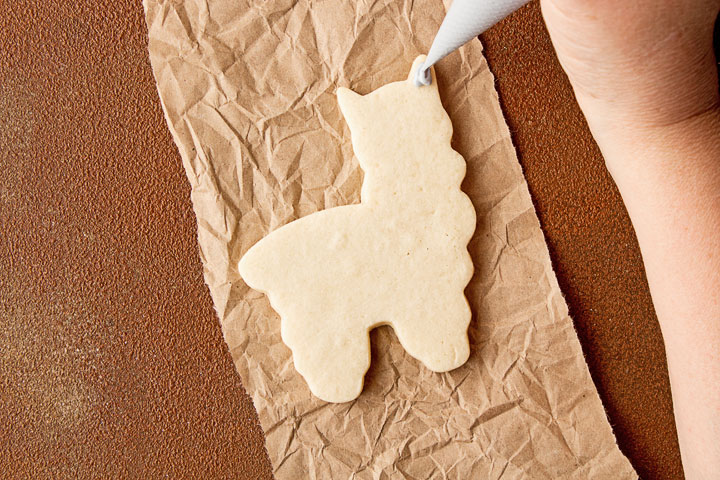 Cute Simple Llama Cookies | The Bearfoot Baker