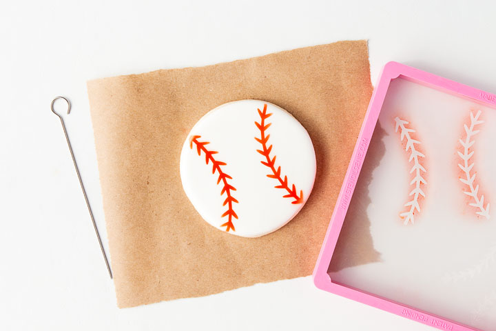 Cute Simple Fun Baseball Cookies | The Bearfoot Baker