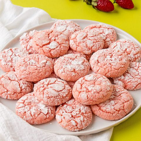 Strawberry Crinkle Cookies - The Bearfoot Baker