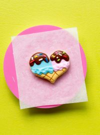 How to Make Heart Ice Cream Cone Cookies | The Bearfoot Baker