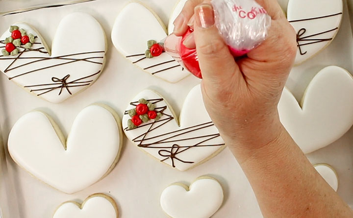 heart cookies, The Bearfoot Baker, Valentine Cookies, icing roses, wedding cookies, birthday cookies